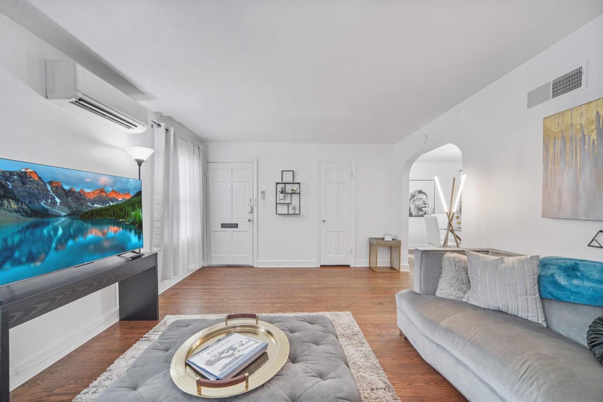 Apartment Charming With Parking And Great Location Louisville