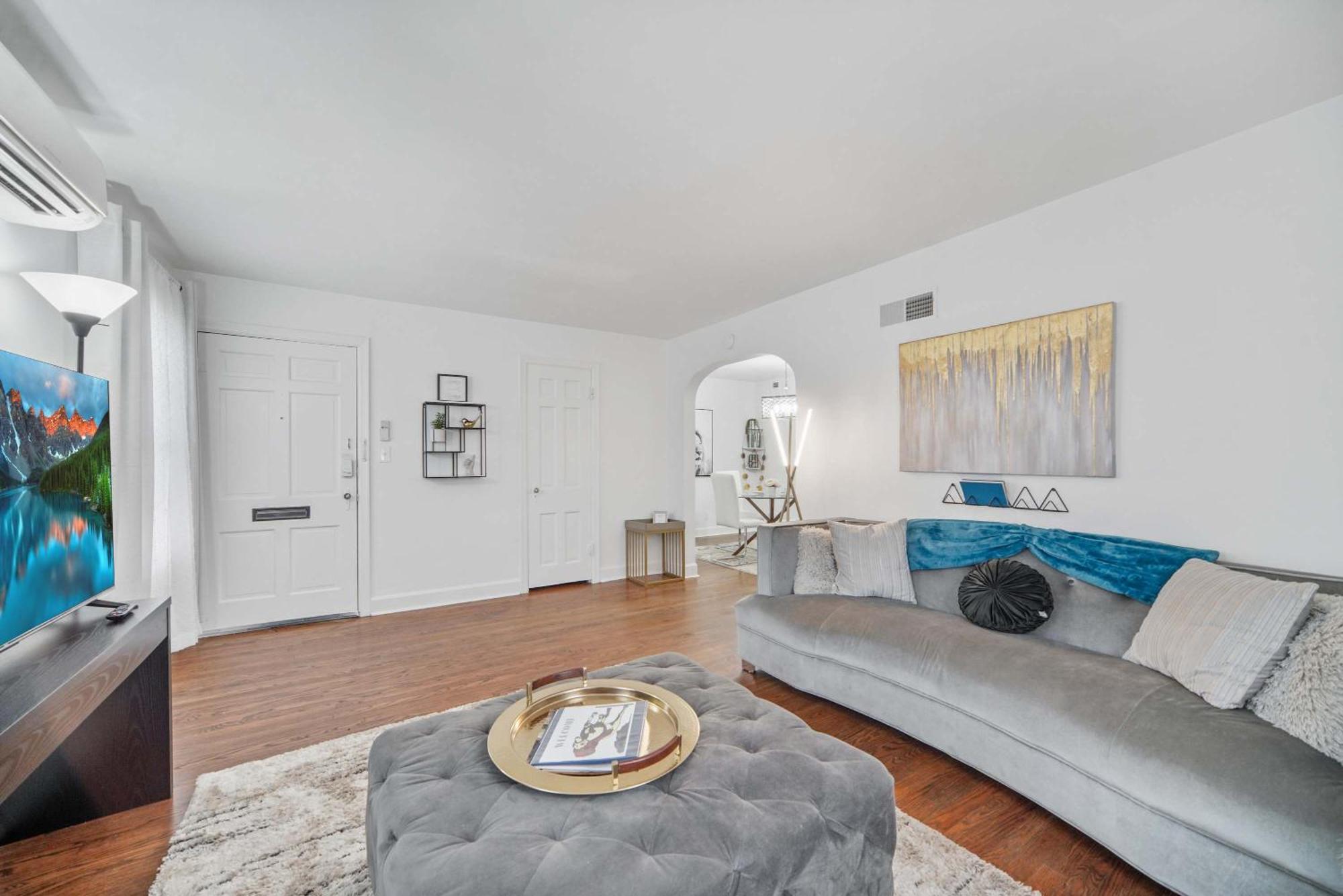 Apartment Charming With Parking And Great Location